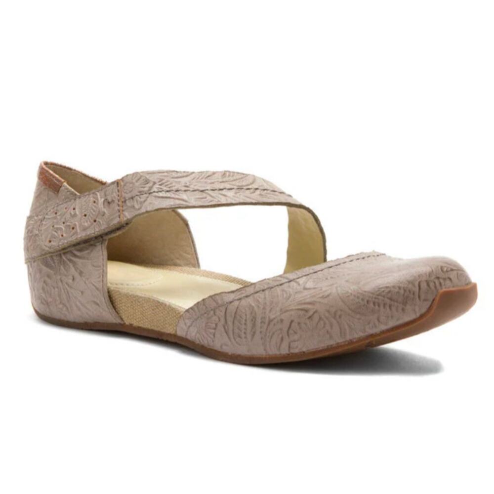 OTBT Pacific City Mary Jane Taupe 7.5 Comfort Travel Neutral Ballerina